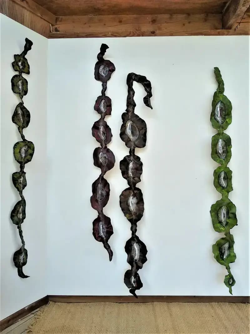 Kowhai Pod - Reds - Canvas/Wire Sculpture