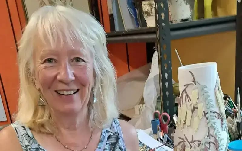 Linda J Wigley